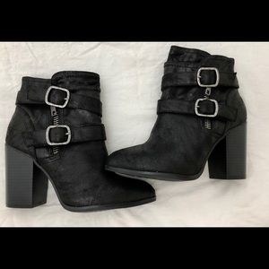 Women’s Carlos by Carlos Santana Pippin Bootie